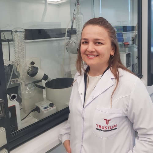 DR. ZEYNEP ÖZDEMİR